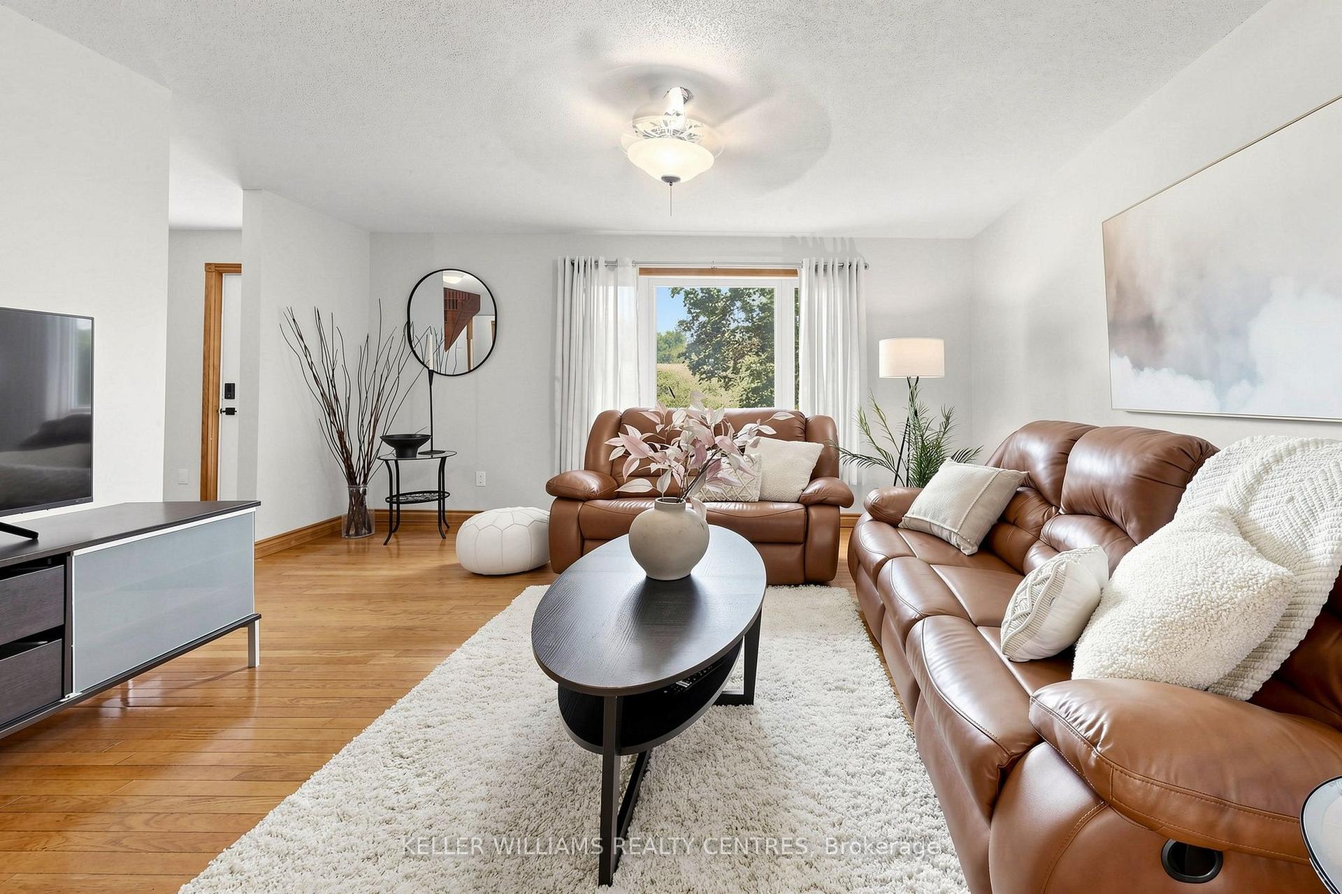 Photo 3 of 54 Dorothy Avenue, Georgina, Sutton & Jackson's Point — HOMEH