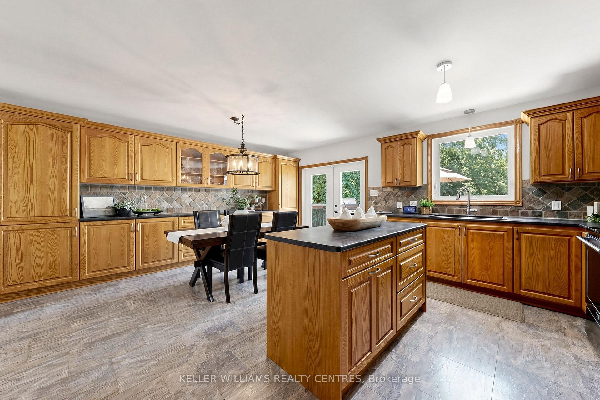 Photo 12 of 54 Dorothy Avenue, Georgina, Sutton & Jackson's Point — HOMEH