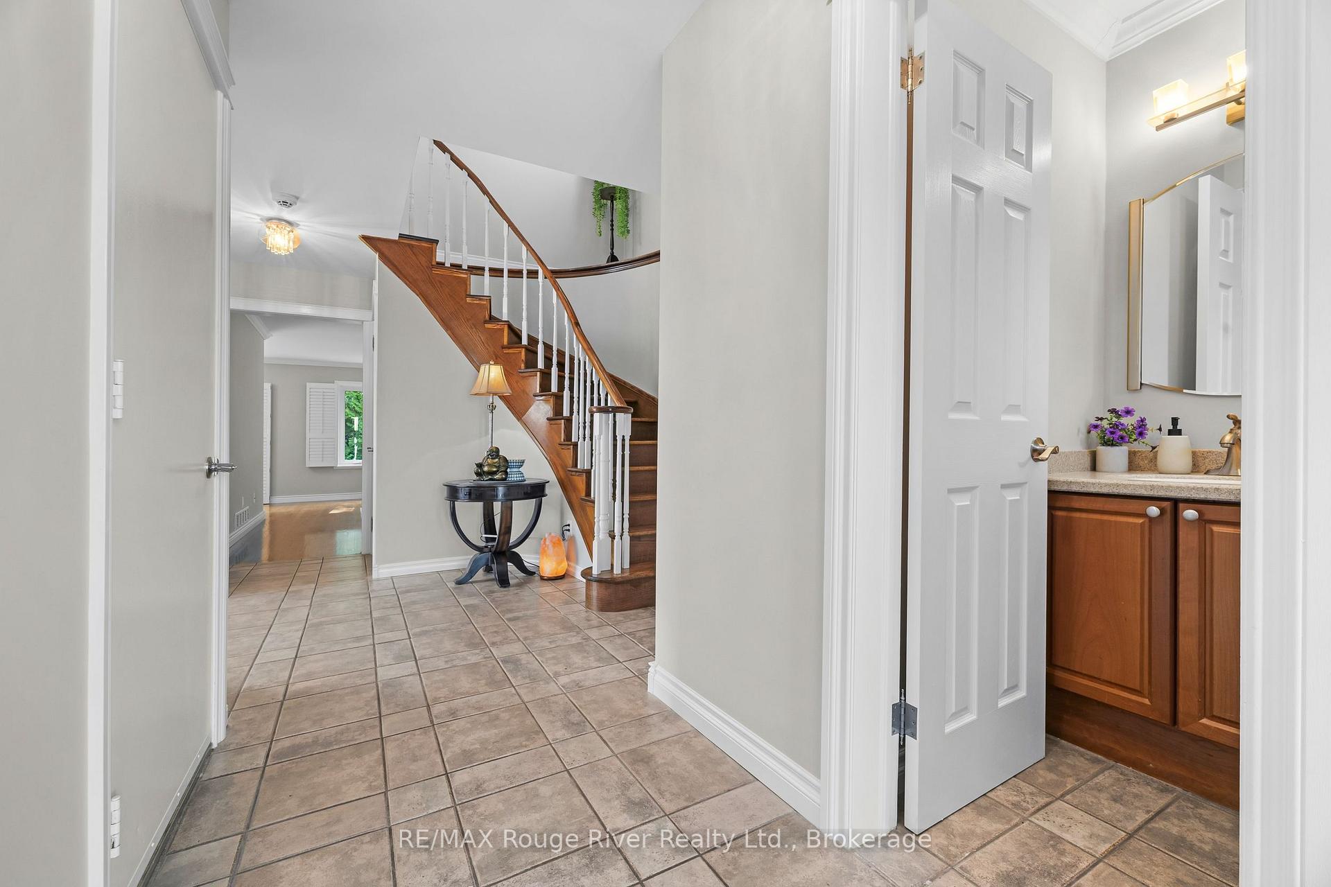 Photo 7 of 51 Lyndale Crescent, Clarington, Courtice — HOMEH