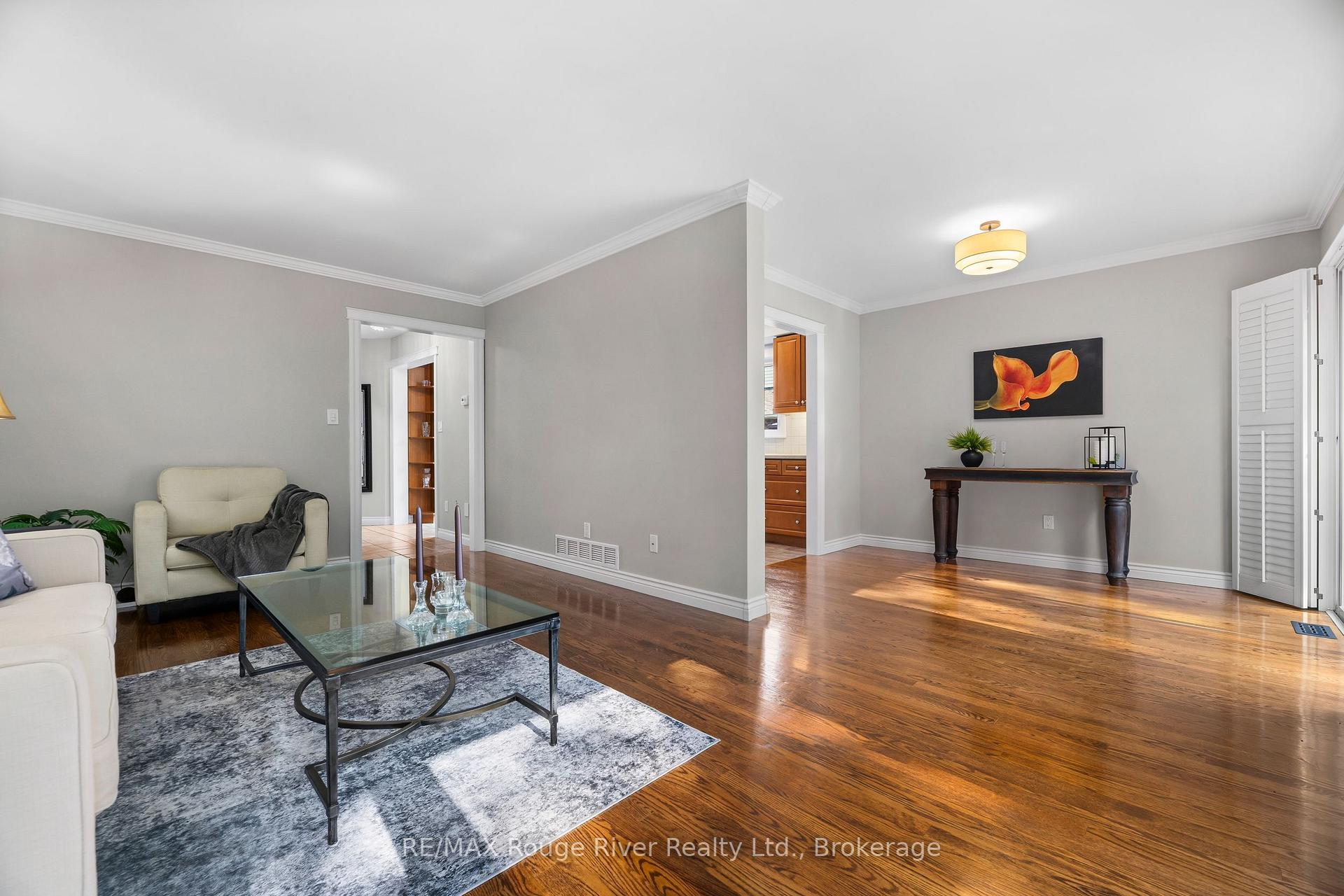 Photo 18 of 51 Lyndale Crescent, Clarington, Courtice — HOMEH