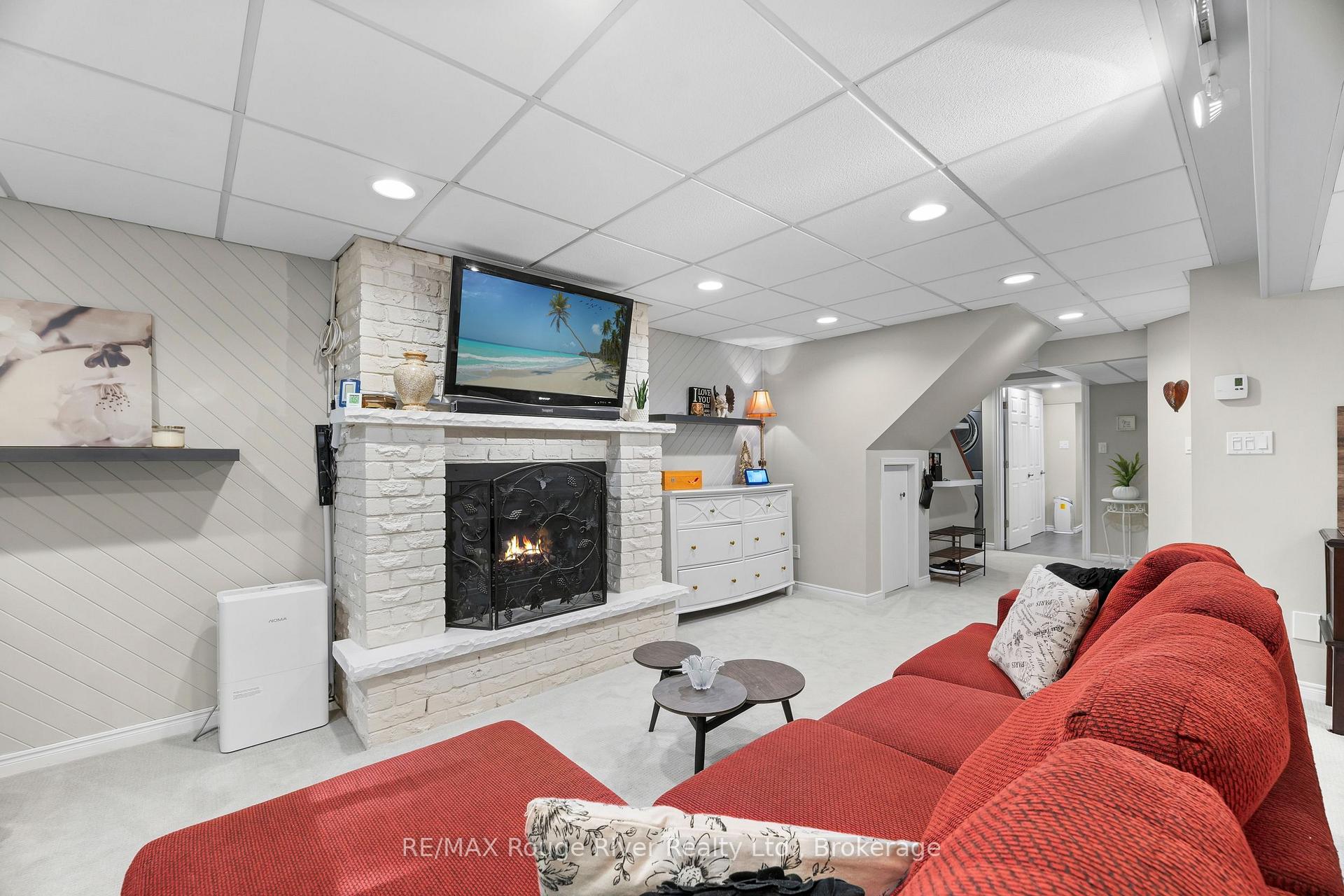 Photo 35 of 51 Lyndale Crescent, Clarington, Courtice — HOMEH