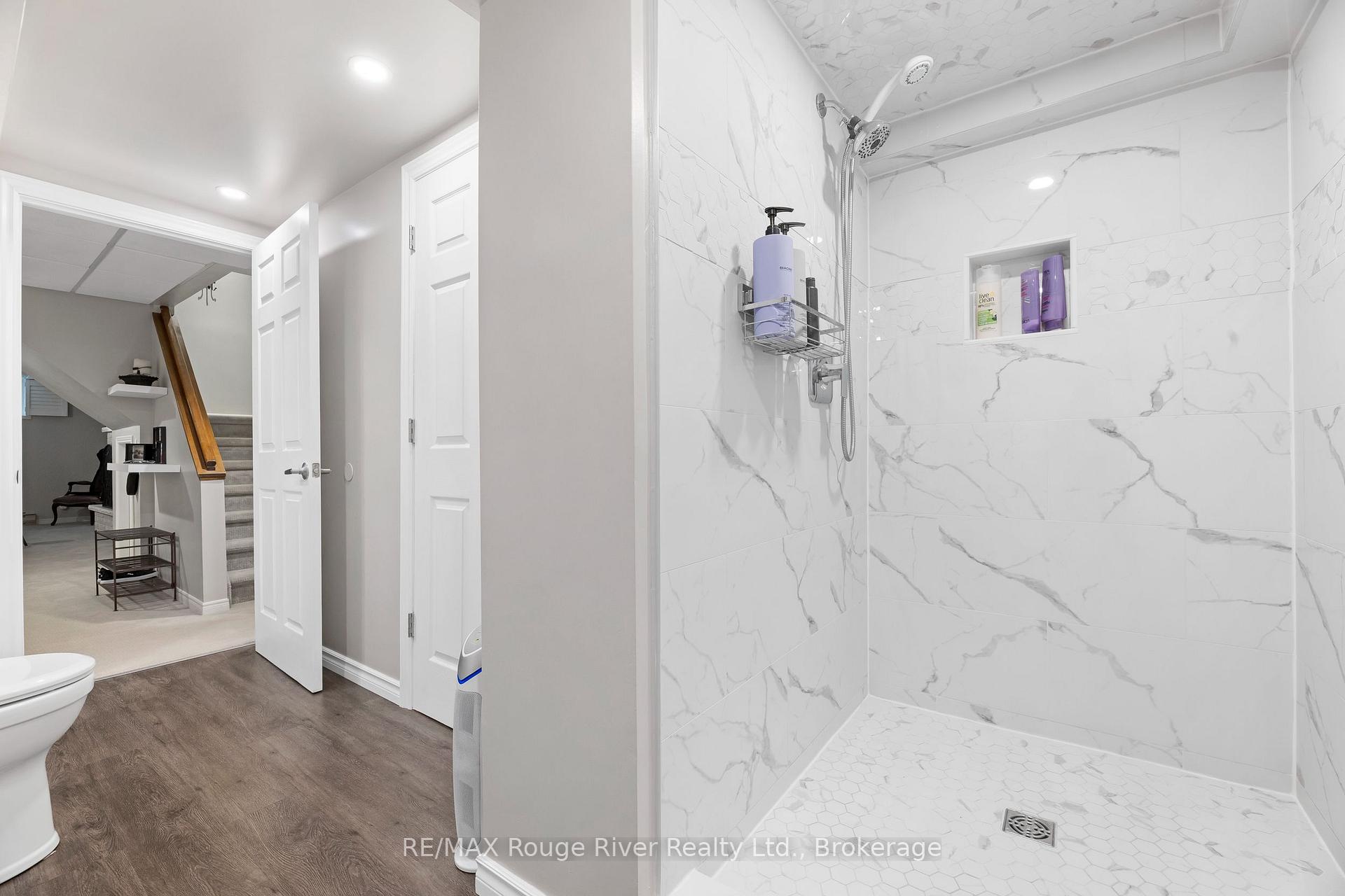 Photo 42 of 51 Lyndale Crescent, Clarington, Courtice — HOMEH