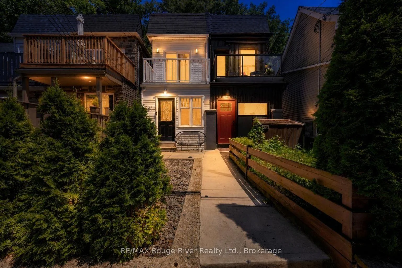 Photo 3 of 51 Lyndale Crescent, Clarington, Courtice — HOMEH