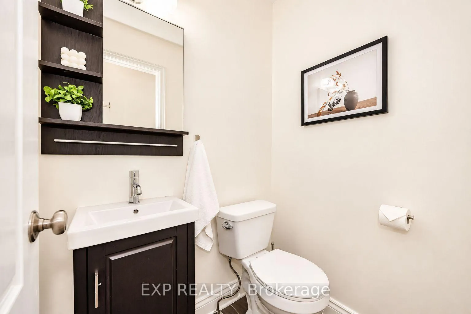 Photo 6 of 296 Cambridge Street N, Ottawa, West Centre Town — HOMEH