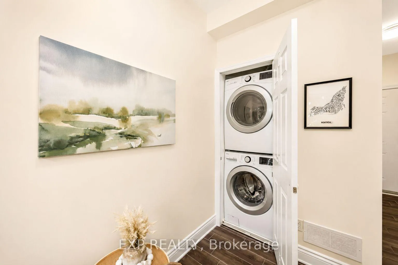 Photo 7 of 296 Cambridge Street N, Ottawa, West Centre Town — HOMEH