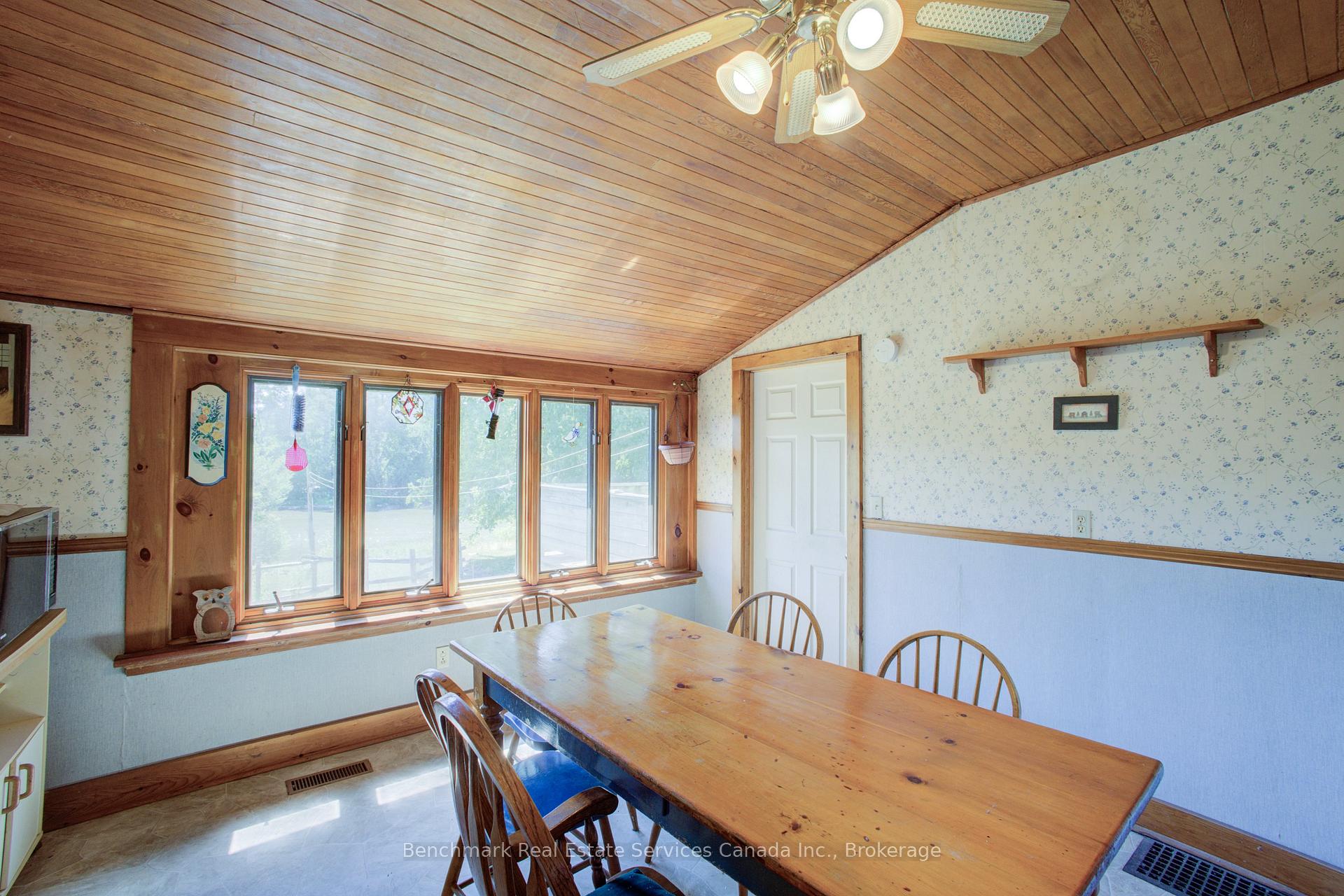 Photo 11 of 237 Thomas Street, St. Marys — HOMEH