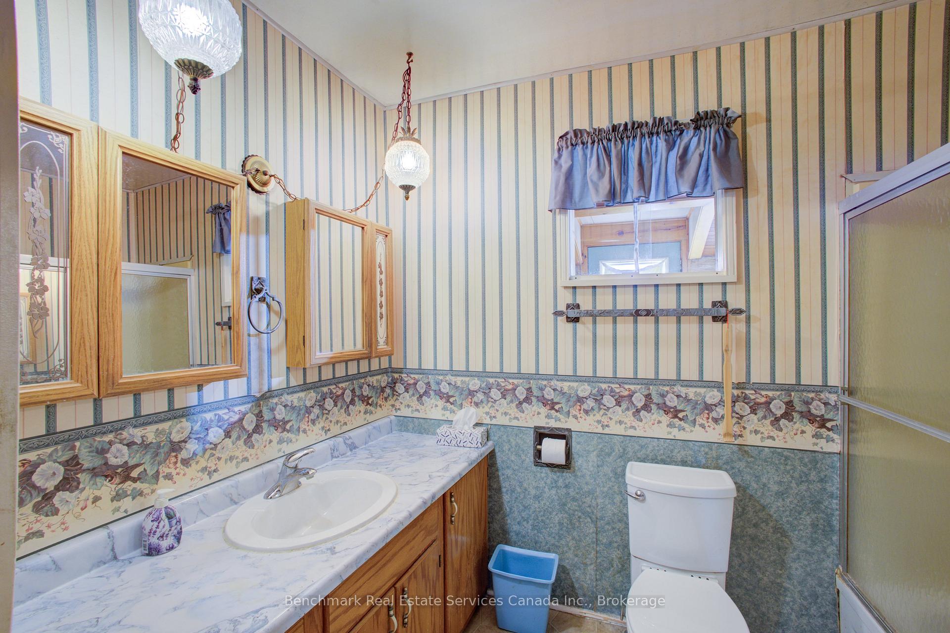 Photo 16 of 237 Thomas Street, St. Marys — HOMEH