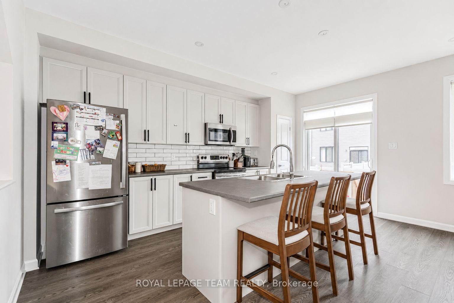 Photo 9 of 2004 Caltra Crescent, Ottawa, Barrhaven - Half Moon Bay — HOMEH