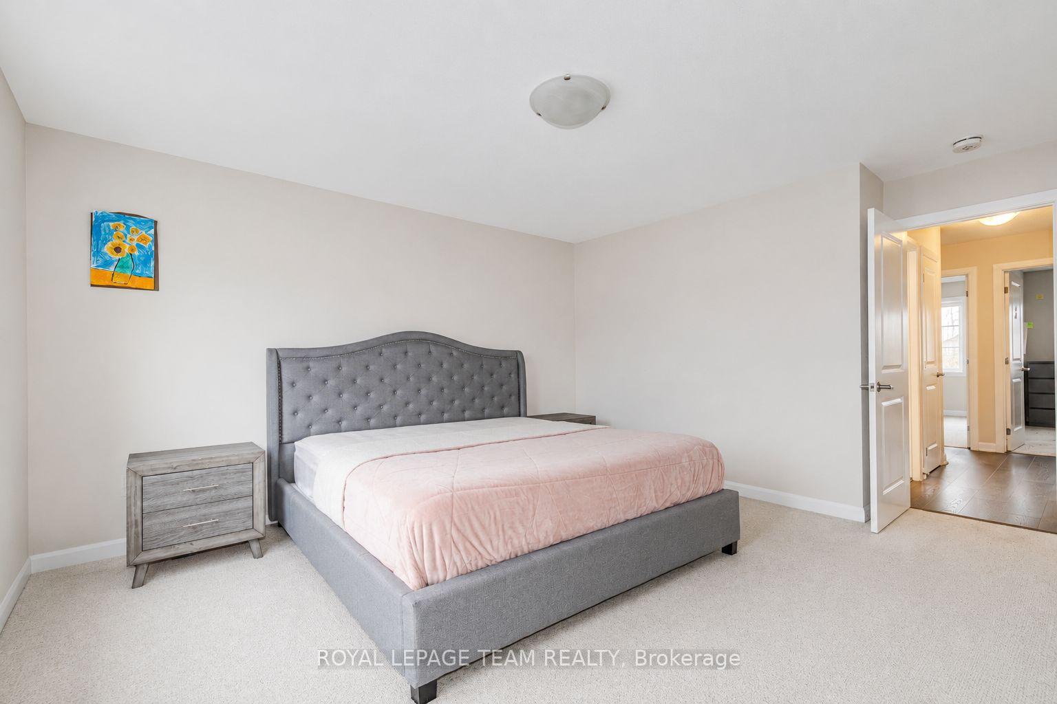 Photo 11 of 2004 Caltra Crescent, Ottawa, Barrhaven - Half Moon Bay — HOMEH