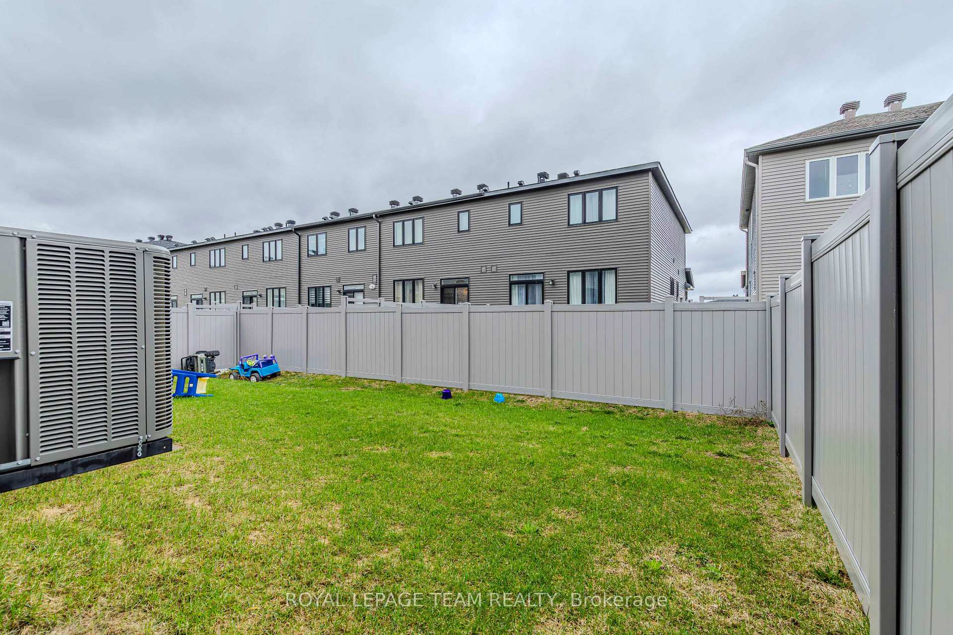 Photo 24 of 2004 Caltra Crescent, Ottawa, Barrhaven - Half Moon Bay — HOMEH