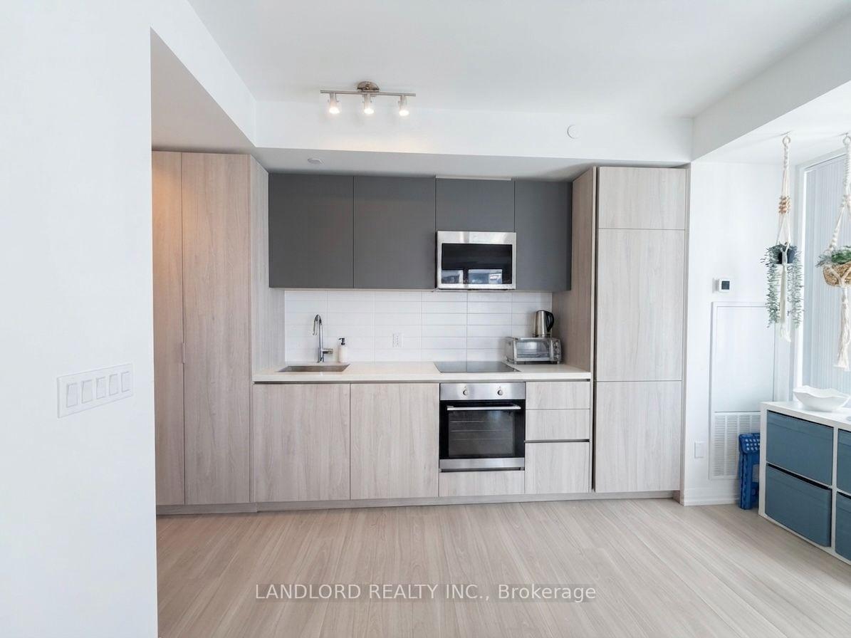 Photo 2 of Unit 2705, 8 Widmer Street, Toronto, Waterfront Communities — HOMEH