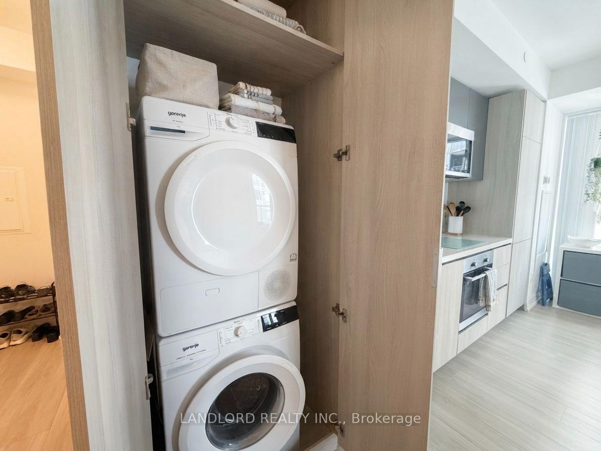 Photo 3 of Unit 2705, 8 Widmer Street, Toronto, Waterfront Communities — HOMEH