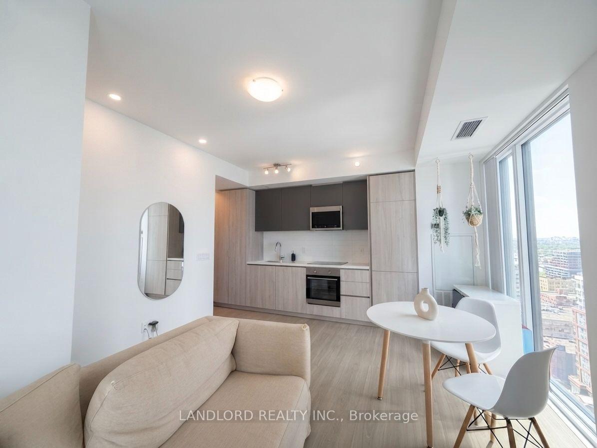 Photo 4 of Unit 2705, 8 Widmer Street, Toronto, Waterfront Communities — HOMEH