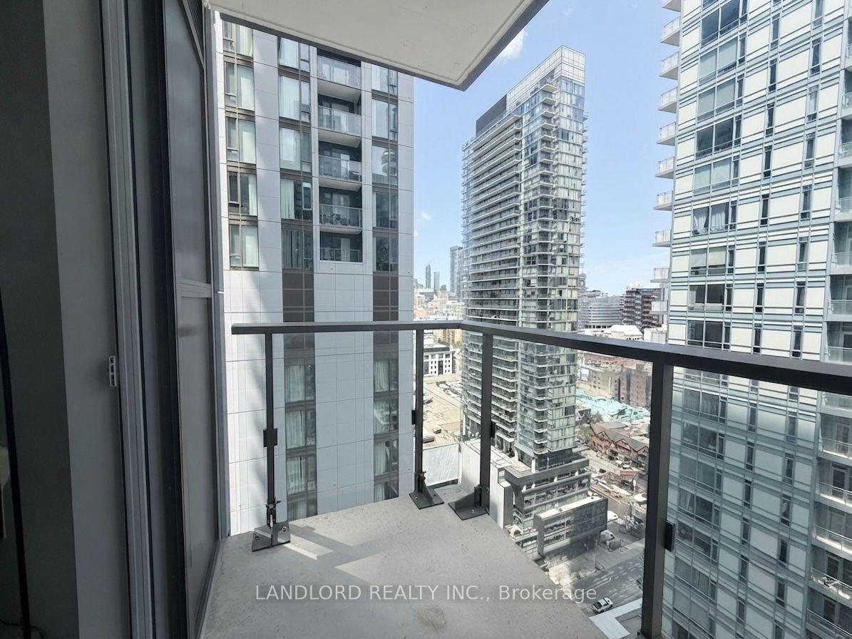 Photo 7 of Unit 2705, 8 Widmer Street, Toronto, Waterfront Communities — HOMEH