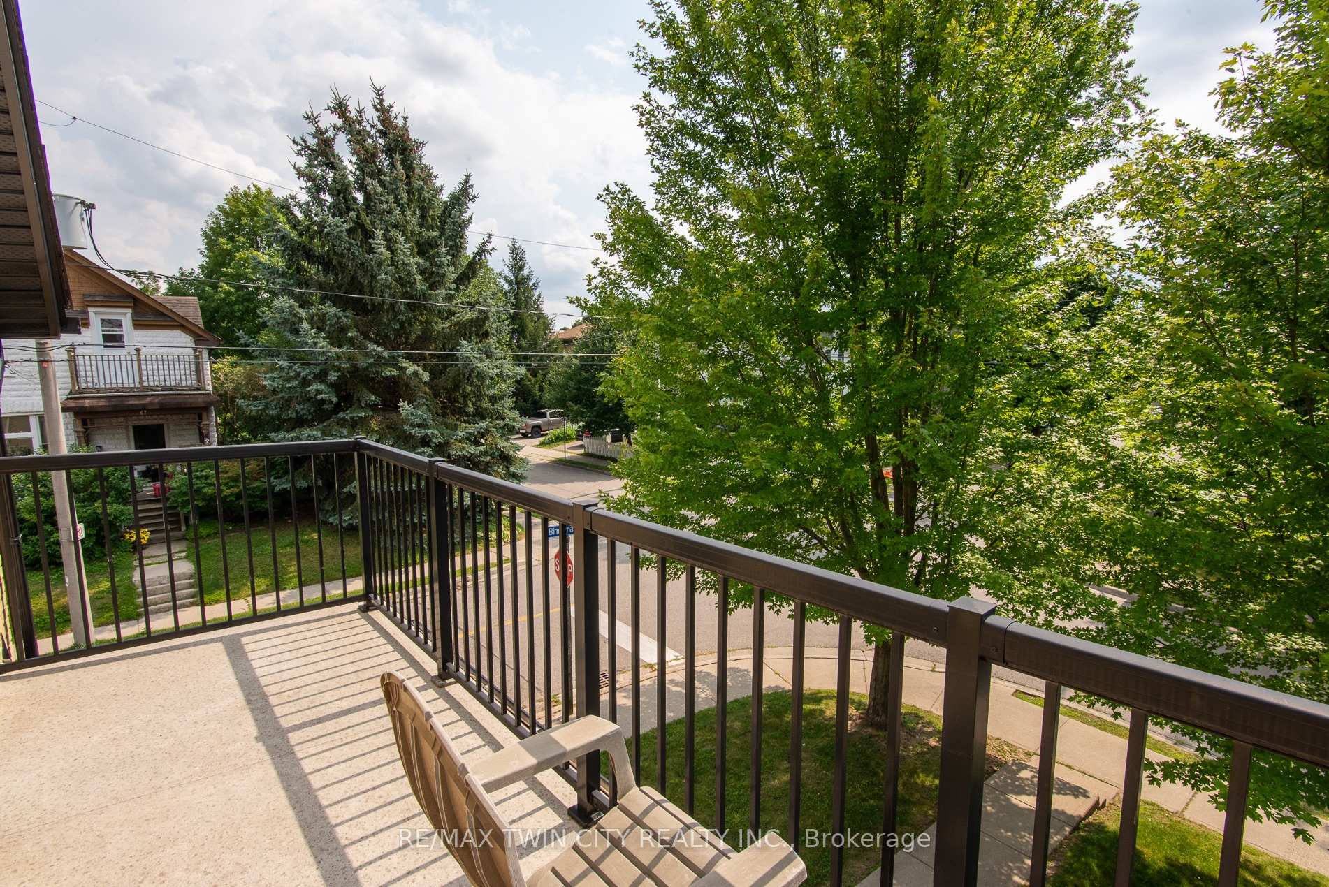 Photo 42 of 32 Samuel Street, Kitchener, Civic Centre — HOMEH