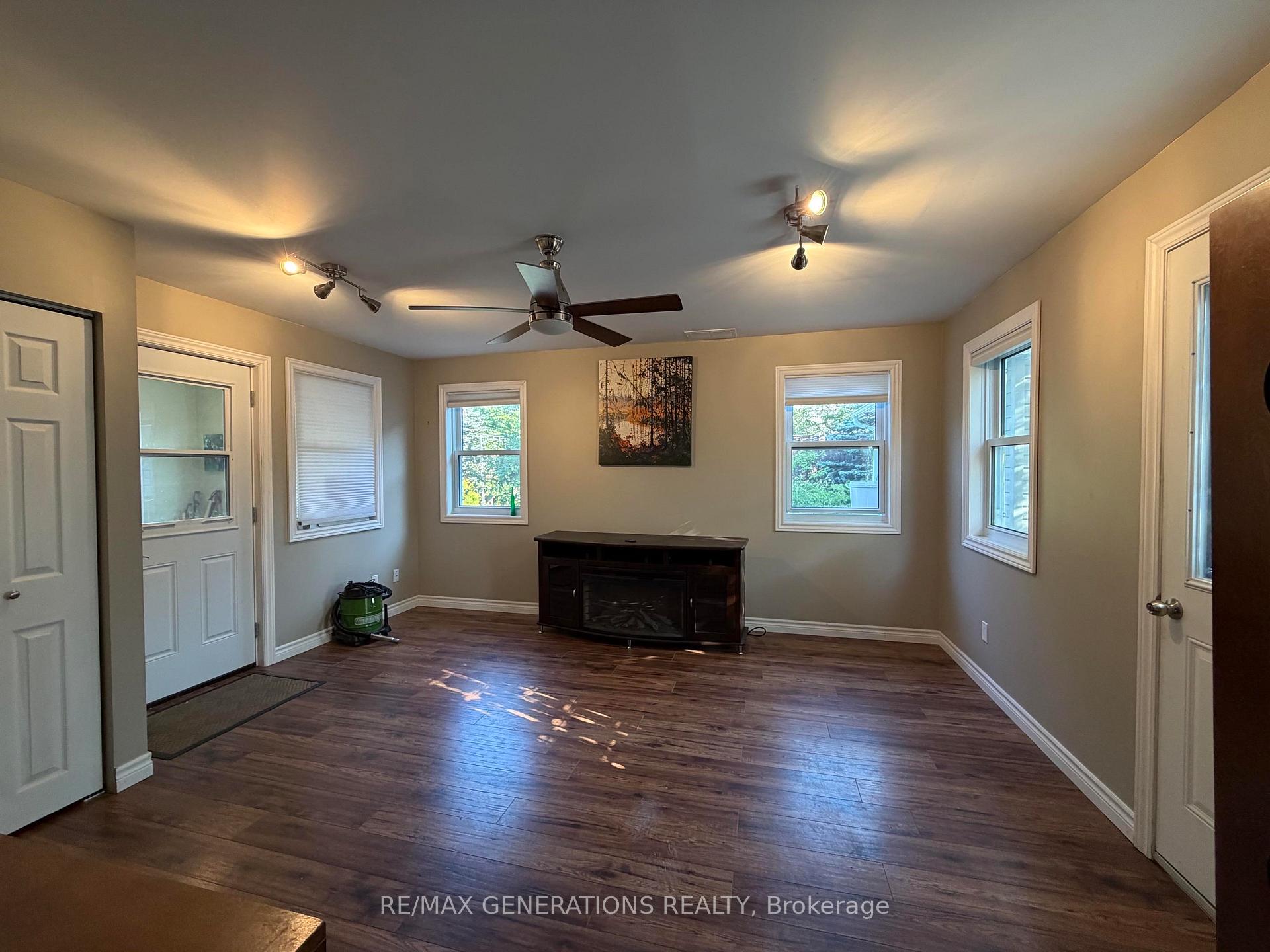 Photo 3 of 23 Lakeview Drive, Terrace Bay — HOMEH