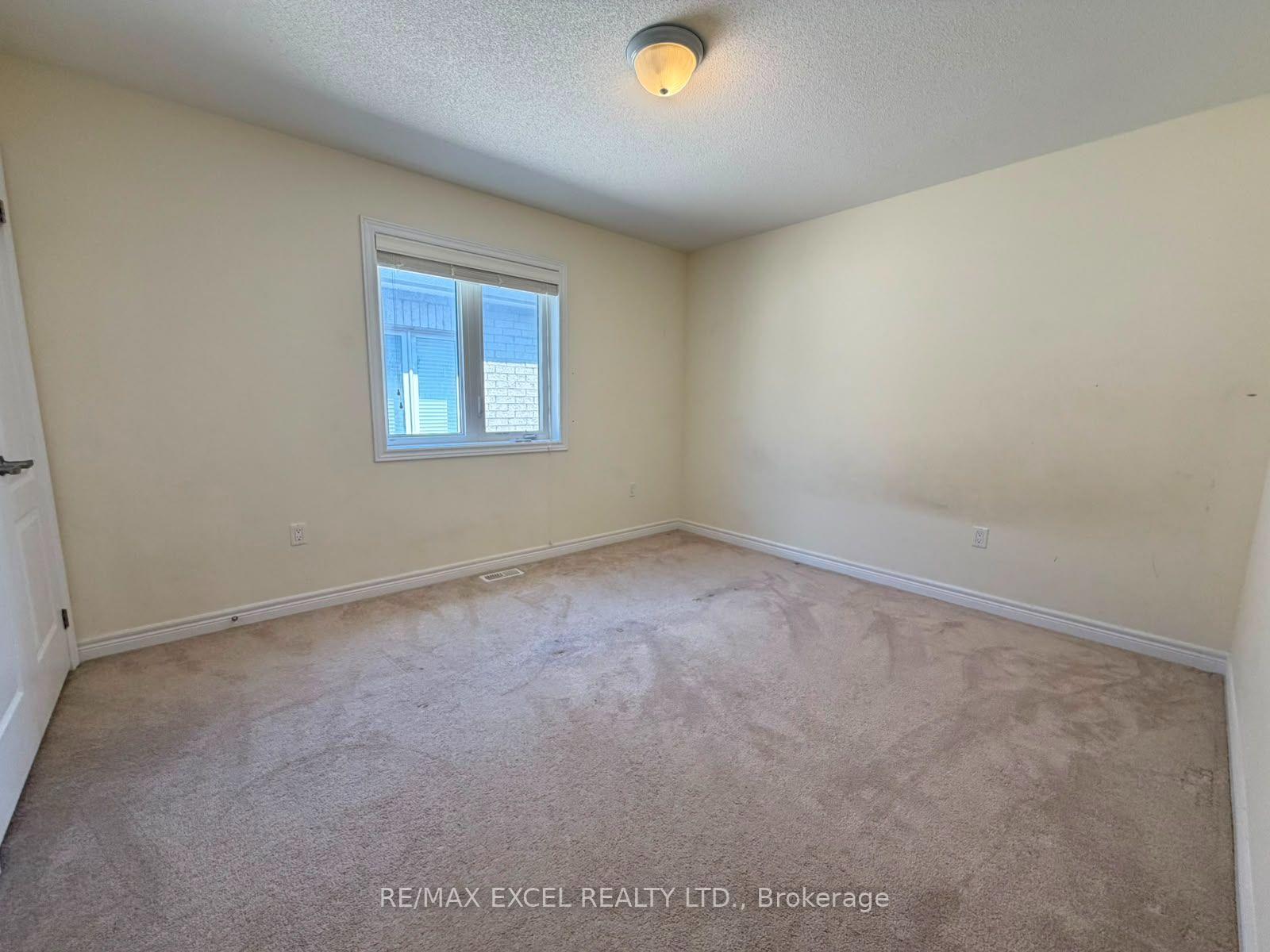 Photo 8 of 27 Manston Crescent, Markham, Milliken Mills East — HOMEH
