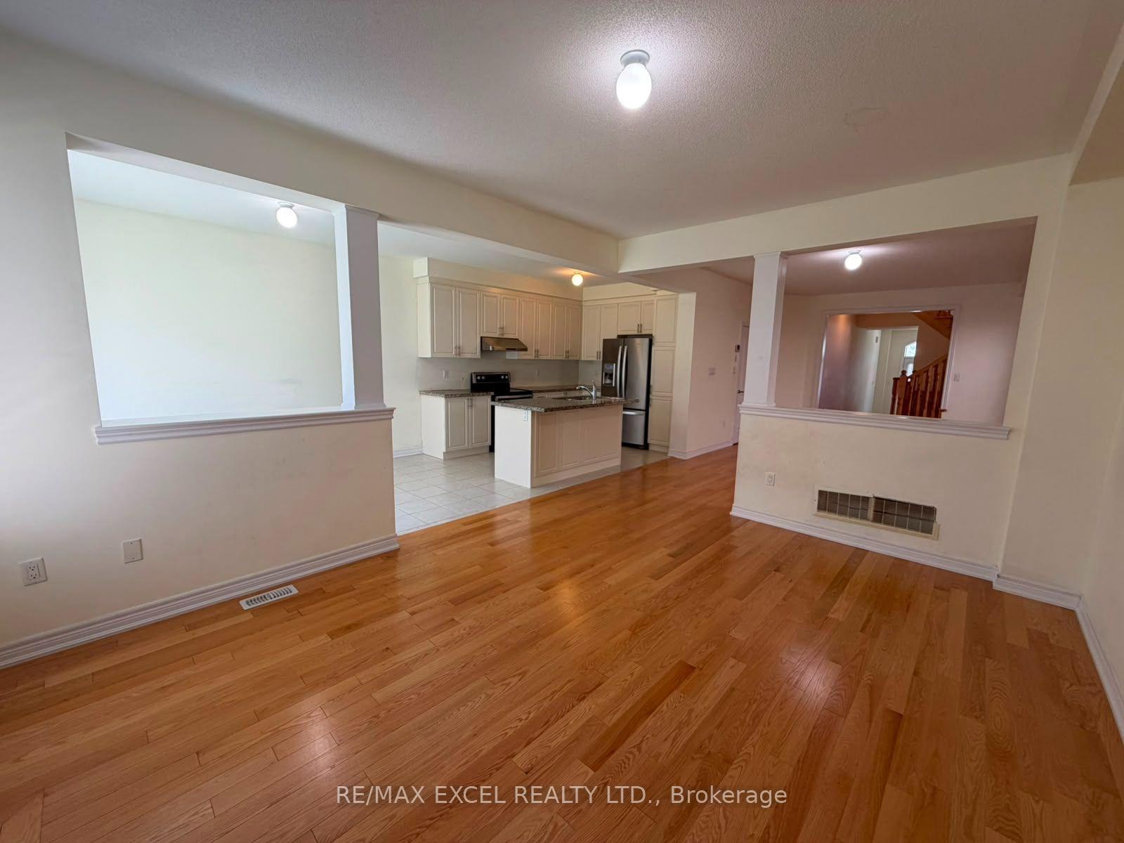 Photo 10 of 27 Manston Crescent, Markham, Milliken Mills East — HOMEH