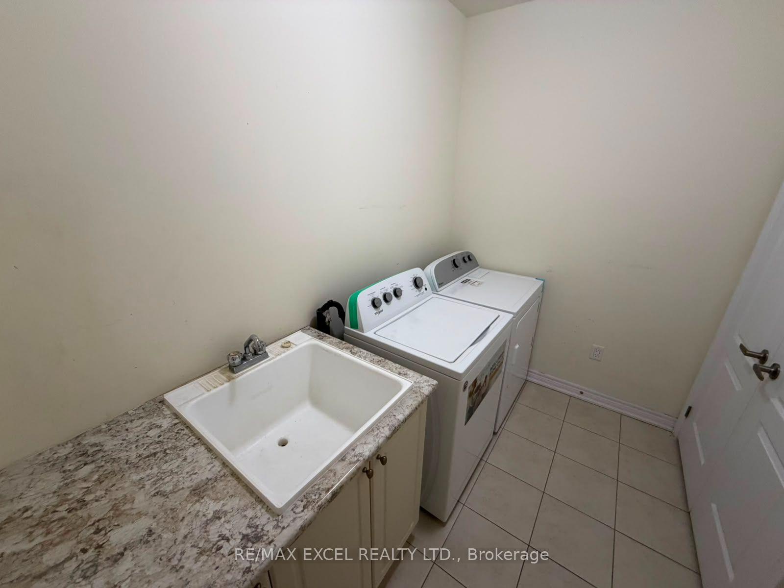 Photo 14 of 27 Manston Crescent, Markham, Milliken Mills East — HOMEH