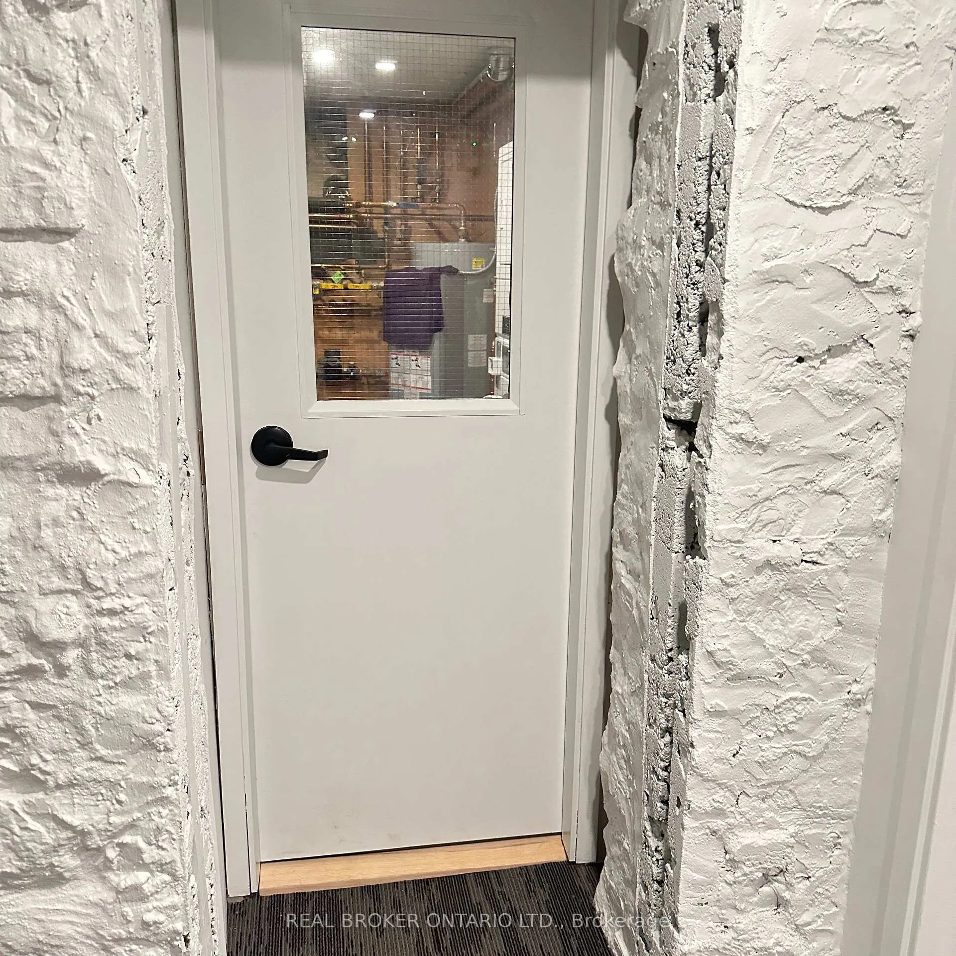 Photo 8 of Unit 102, 27 Peter Street N, Orillia — HOMEH