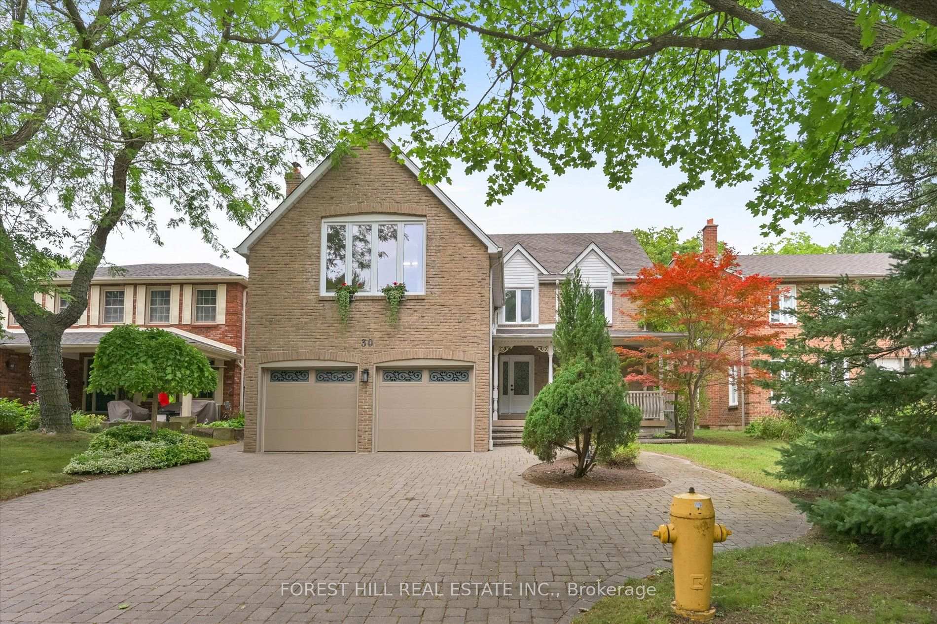 Photo 2 of 30 Pennock Crescent, Markham, Unionville — HOMEH