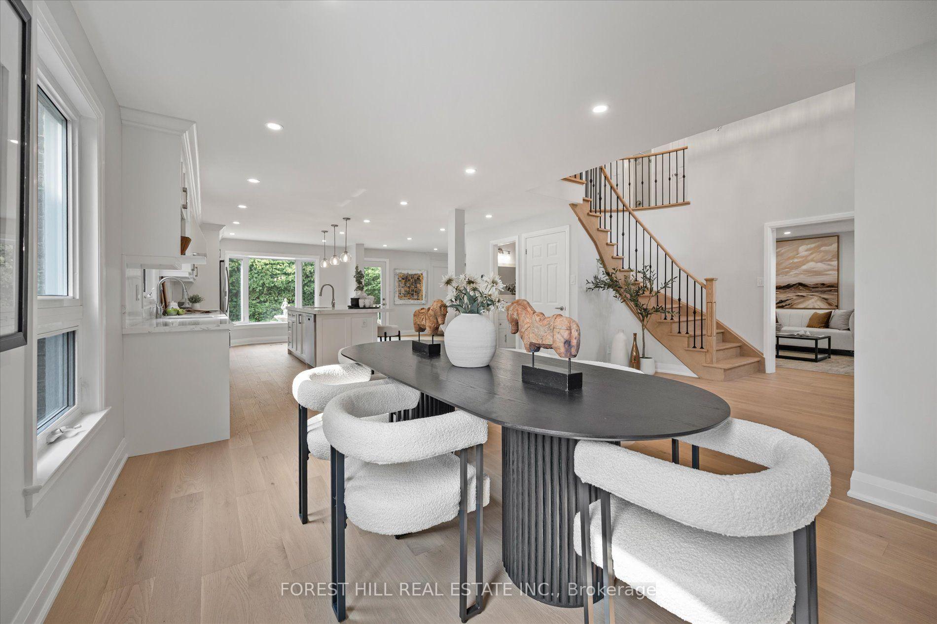 Photo 7 of 30 Pennock Crescent, Markham, Unionville — HOMEH