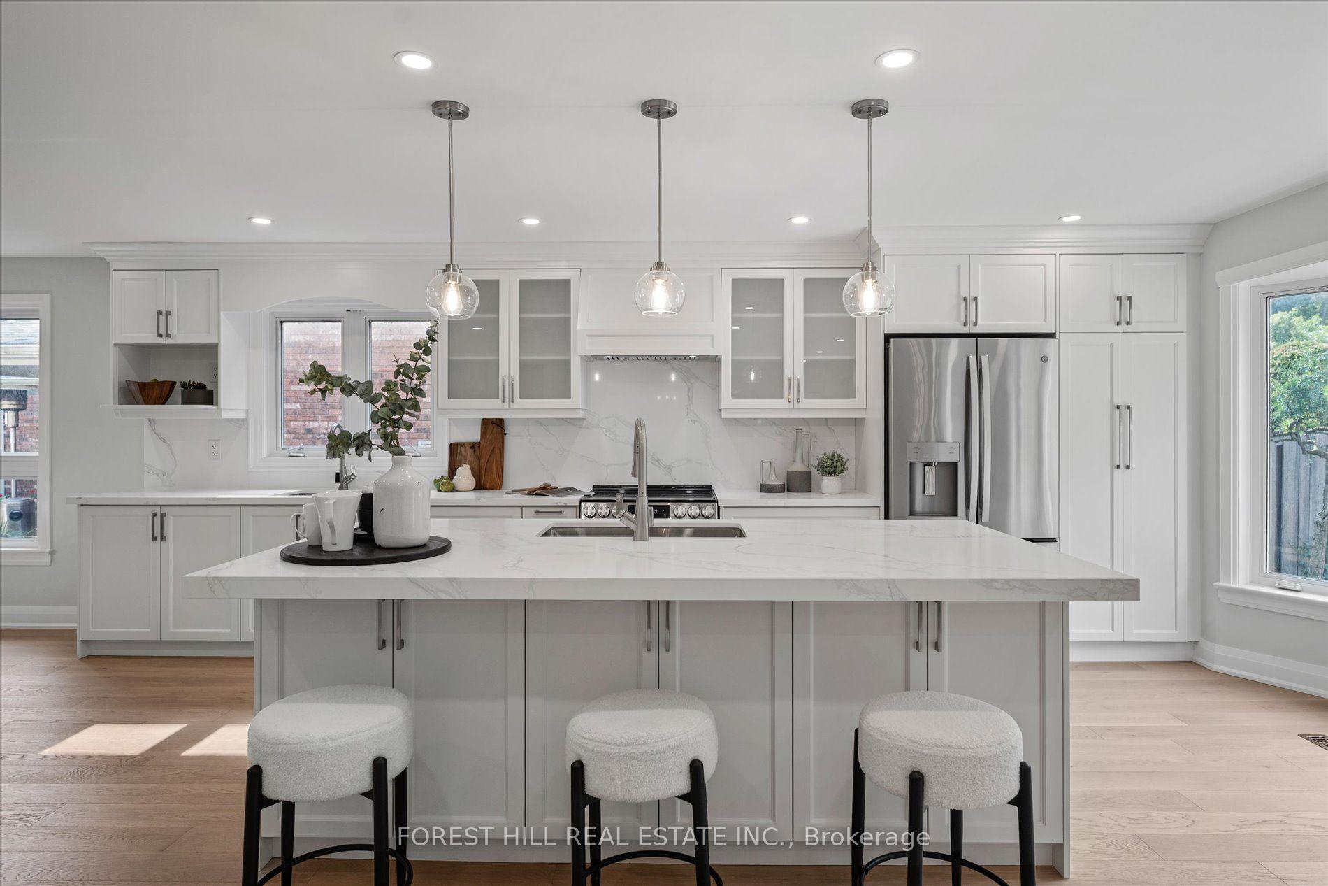 Photo 12 of 30 Pennock Crescent, Markham, Unionville — HOMEH