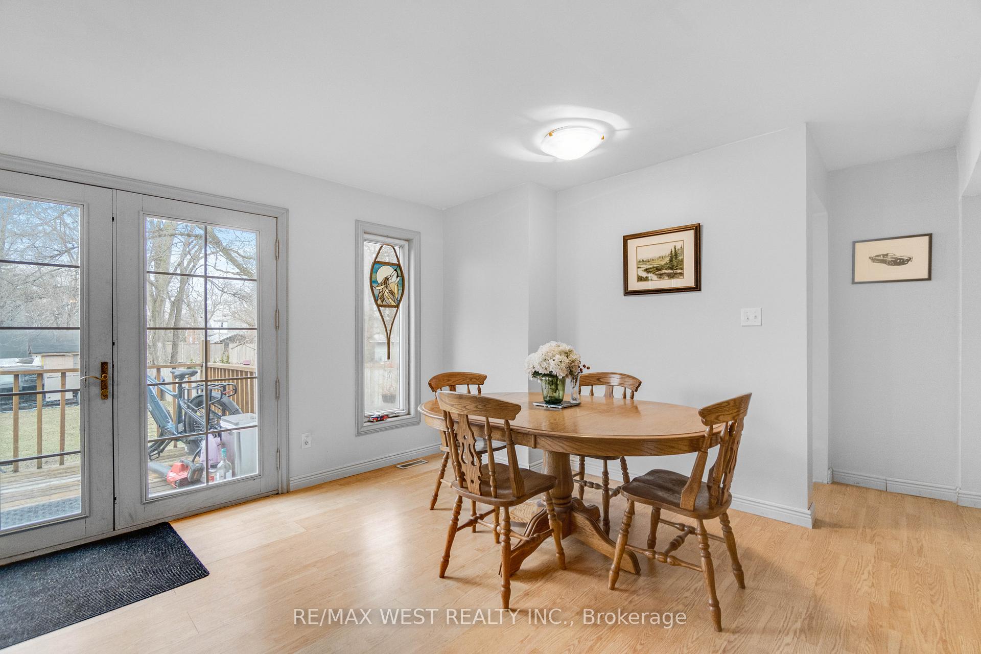 Photo 6 of 1518 Cawthra Road, Mississauga, Mineola — HOMEH