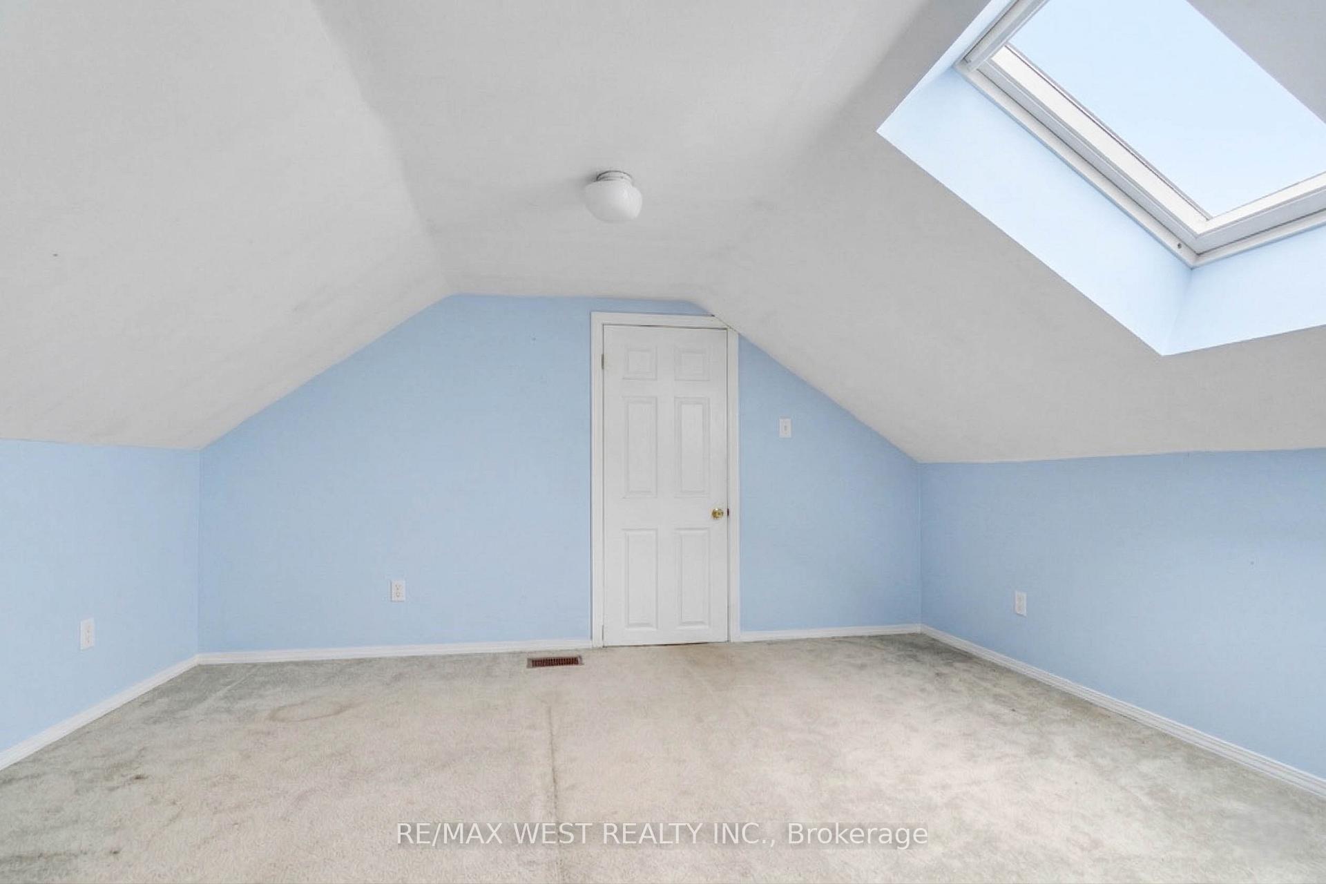 Photo 10 of 1518 Cawthra Road, Mississauga, Mineola — HOMEH