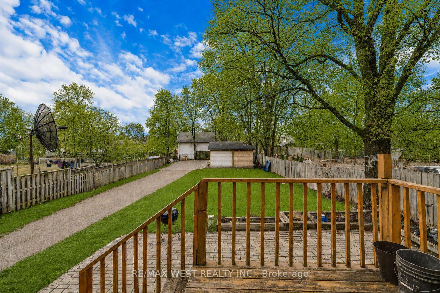 Photo 13 of 1518 Cawthra Road, Mississauga, Mineola — HOMEH