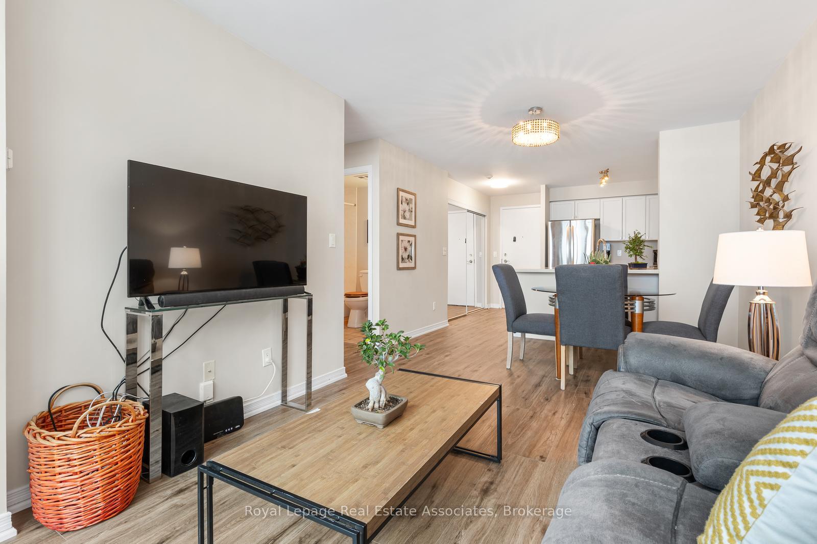 Photo 13 of Unit PH7, 2565 Erin Centre Boulevard, Mississauga, Central Erin Mills — HOMEH