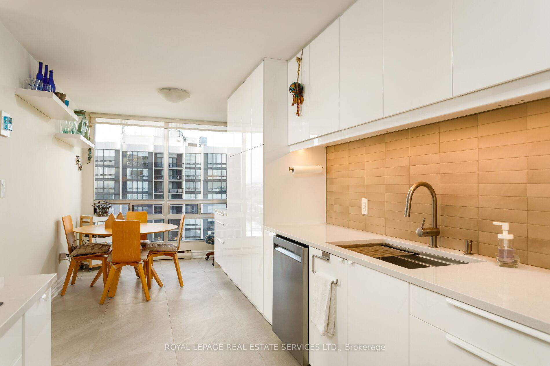 Photo 21 of Unit 1401, 2180 Marine Drive, Oakville, Bronte — HOMEH