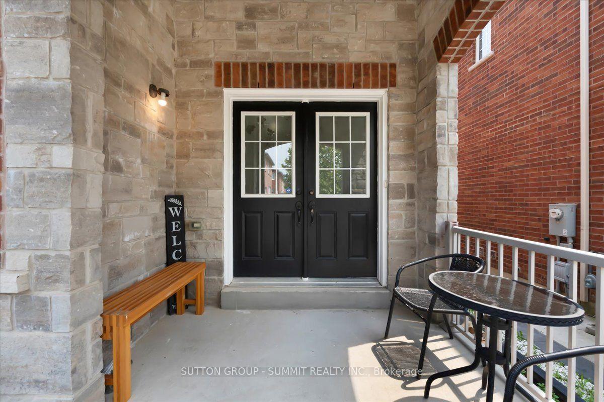 Photo 3 of 426 Bessborough Drive, Milton, Harrison — HOMEH