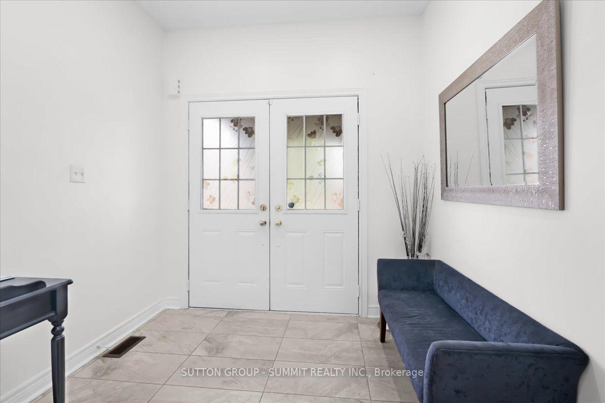 Photo 4 of 426 Bessborough Drive, Milton, Harrison — HOMEH