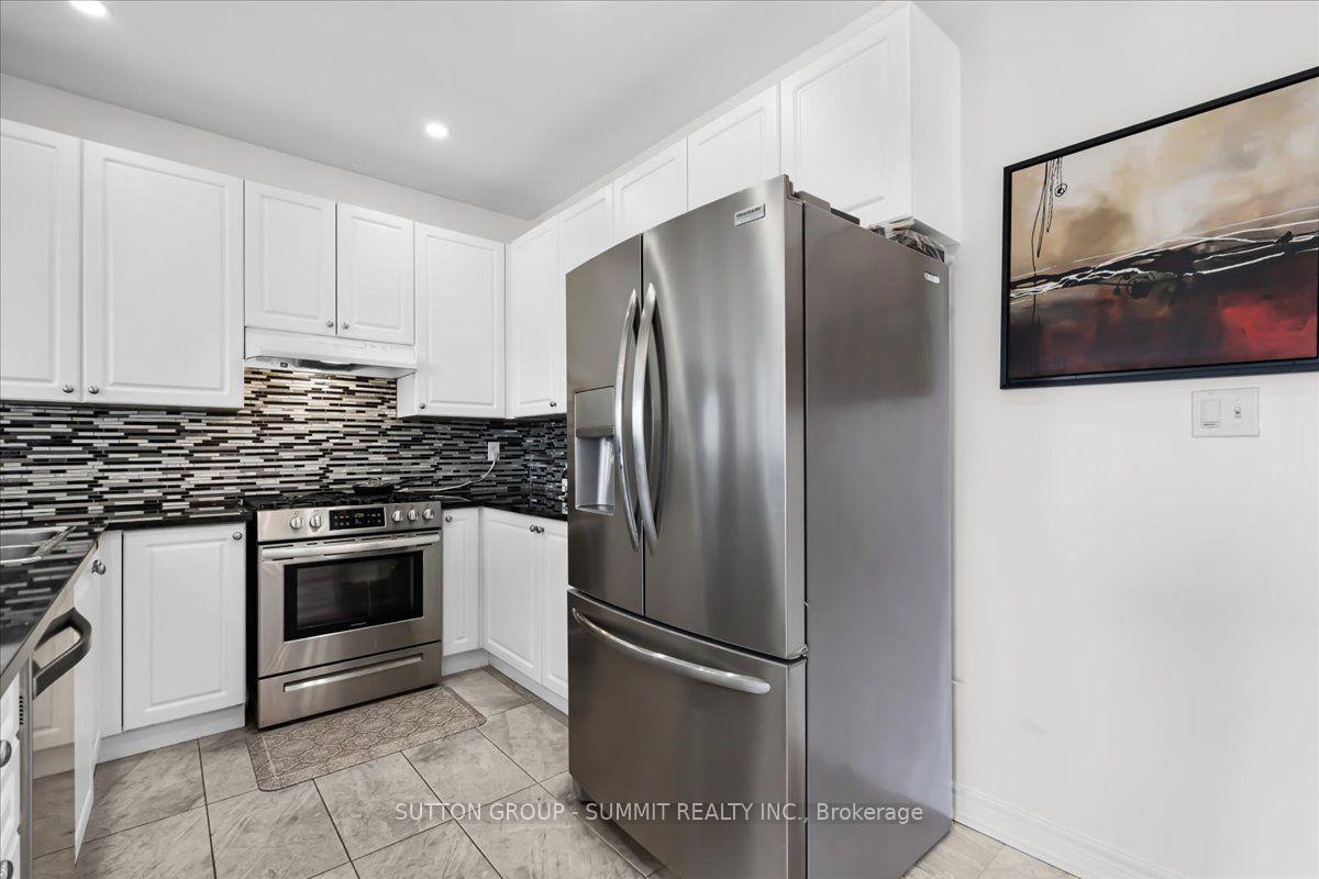 Photo 10 of 426 Bessborough Drive, Milton, Harrison — HOMEH
