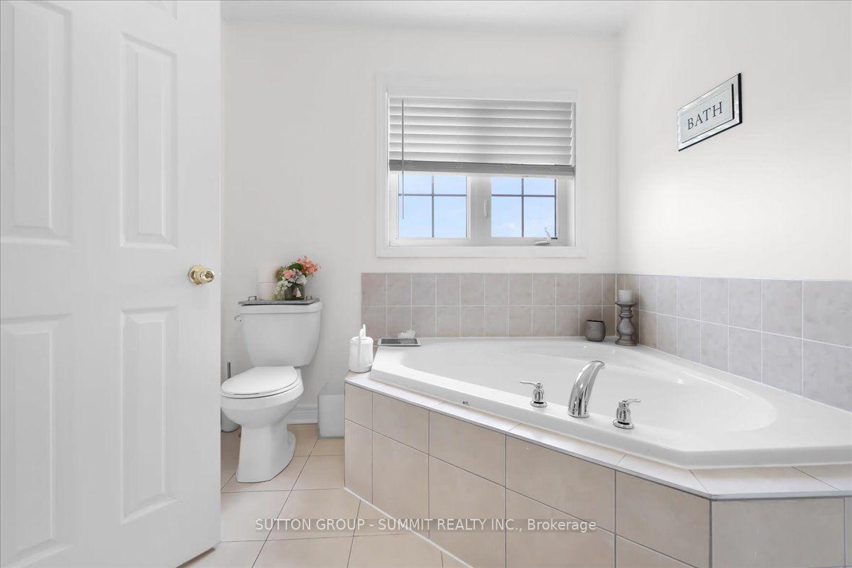 Photo 20 of 426 Bessborough Drive, Milton, Harrison — HOMEH