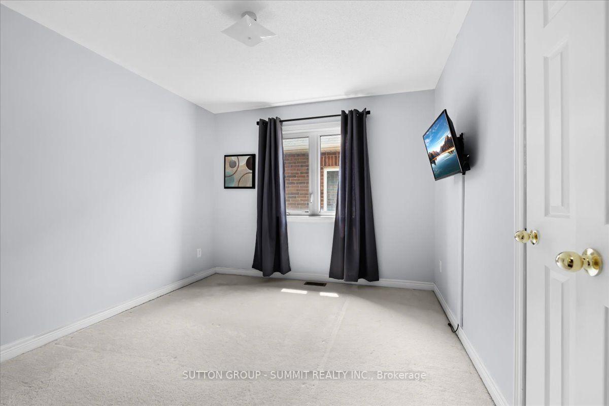 Photo 21 of 426 Bessborough Drive, Milton, Harrison — HOMEH
