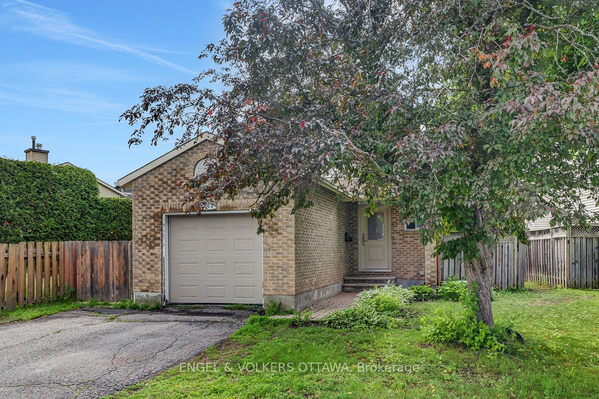 Photo 2 of 1844 Prestwick Drive, Ottawa, Queenswood Heights South — HOMEH