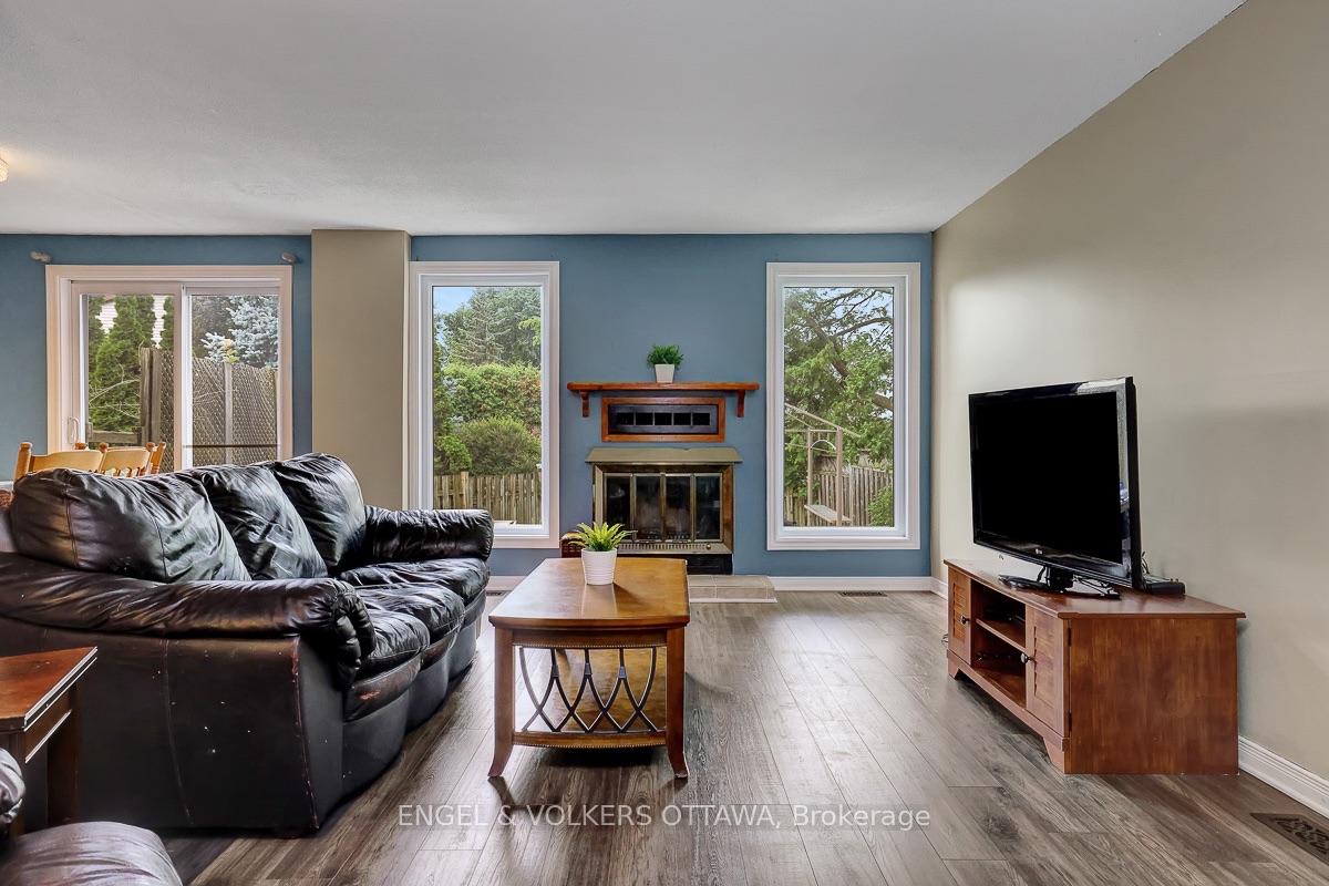 Photo 6 of 1844 Prestwick Drive, Ottawa, Queenswood Heights South — HOMEH