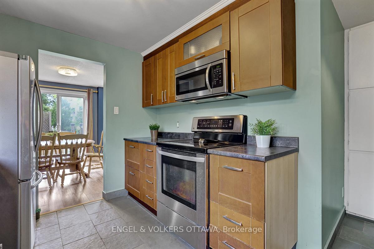 Photo 17 of 1844 Prestwick Drive, Ottawa, Queenswood Heights South — HOMEH