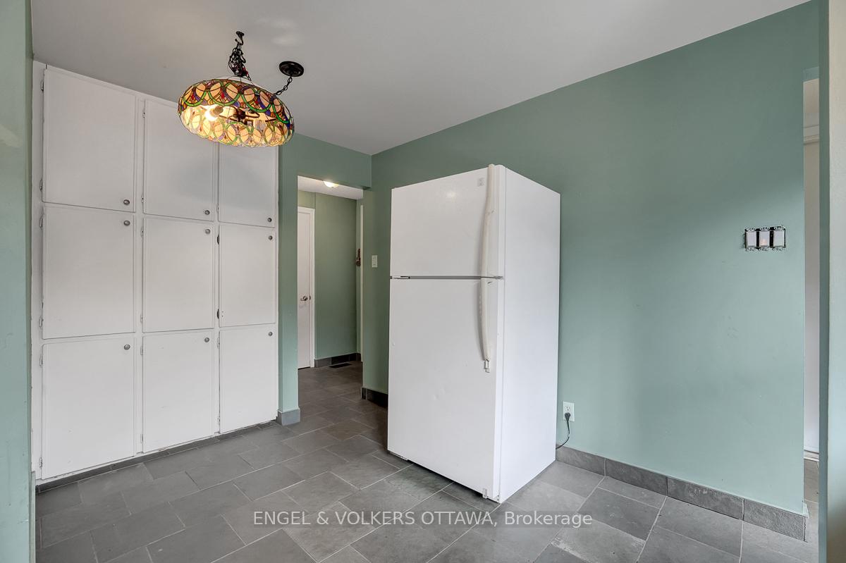 Photo 18 of 1844 Prestwick Drive, Ottawa, Queenswood Heights South — HOMEH