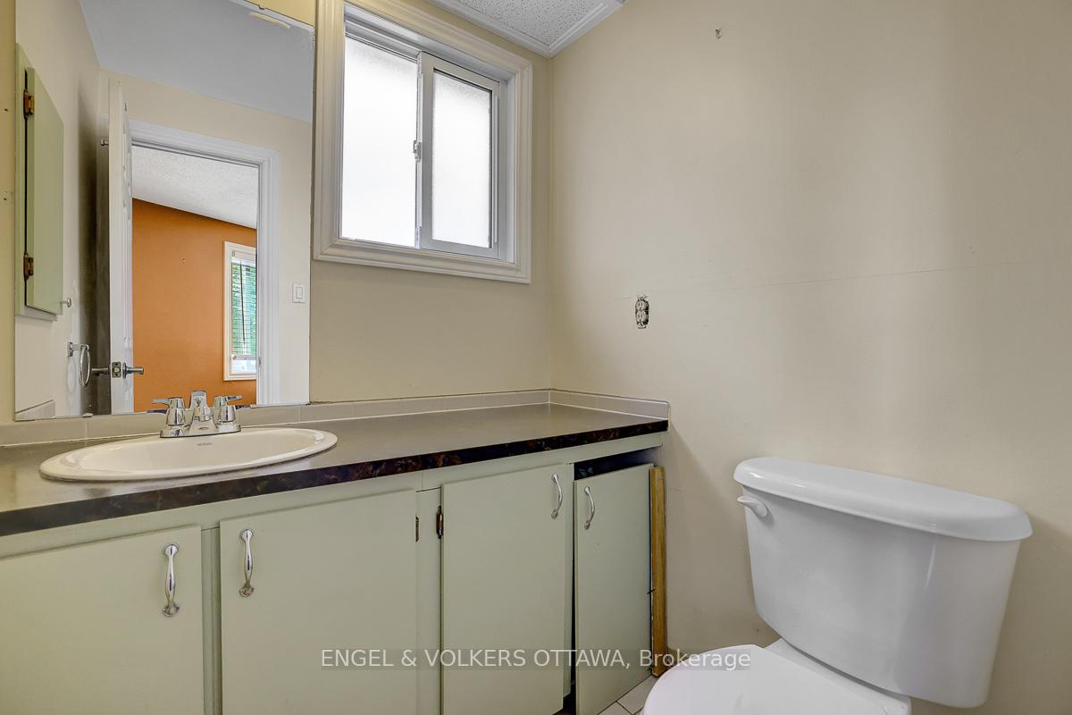 Photo 29 of 1844 Prestwick Drive, Ottawa, Queenswood Heights South — HOMEH