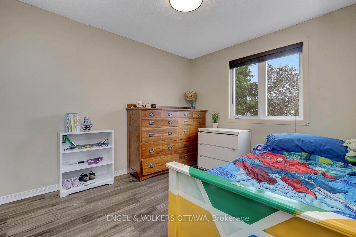 Photo 32 of 1844 Prestwick Drive, Ottawa, Queenswood Heights South — HOMEH