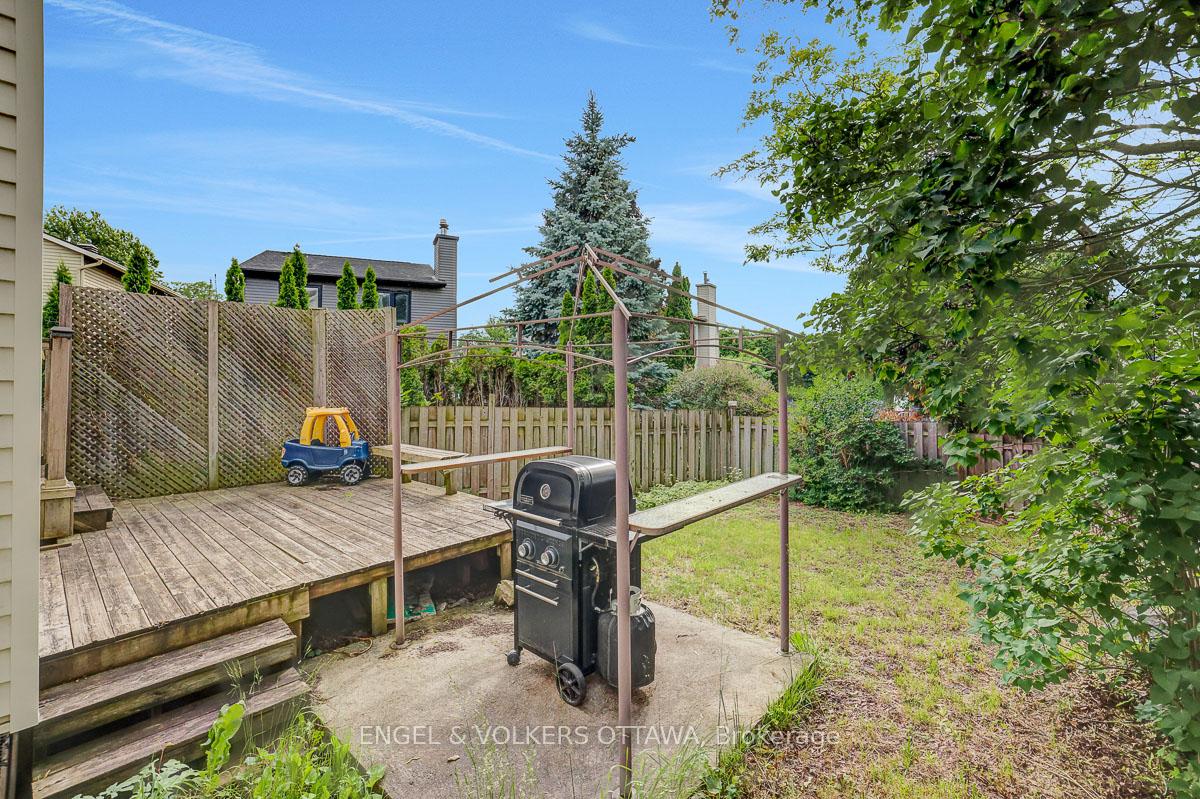 Photo 43 of 1844 Prestwick Drive, Ottawa, Queenswood Heights South — HOMEH
