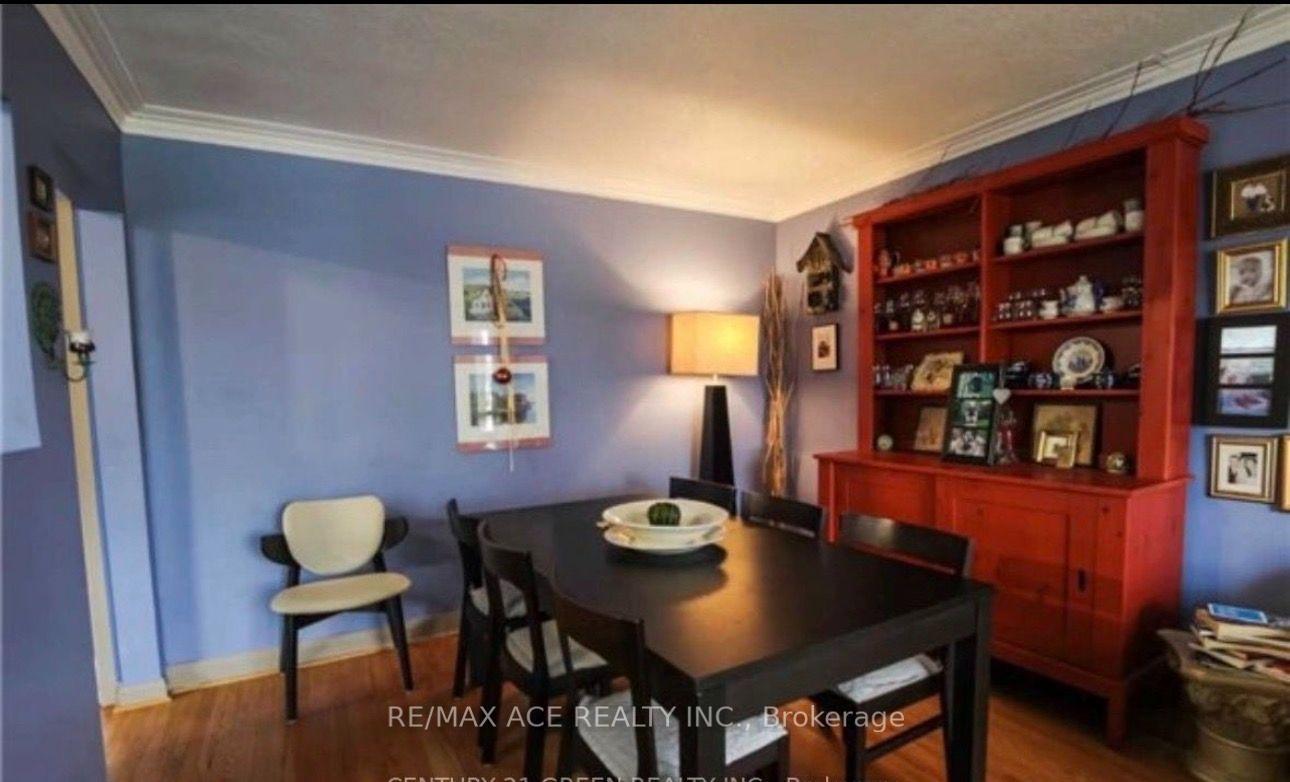 Photo 9 of 18 Roseglor Crescent, Scarborough, Bendale — HOMEH