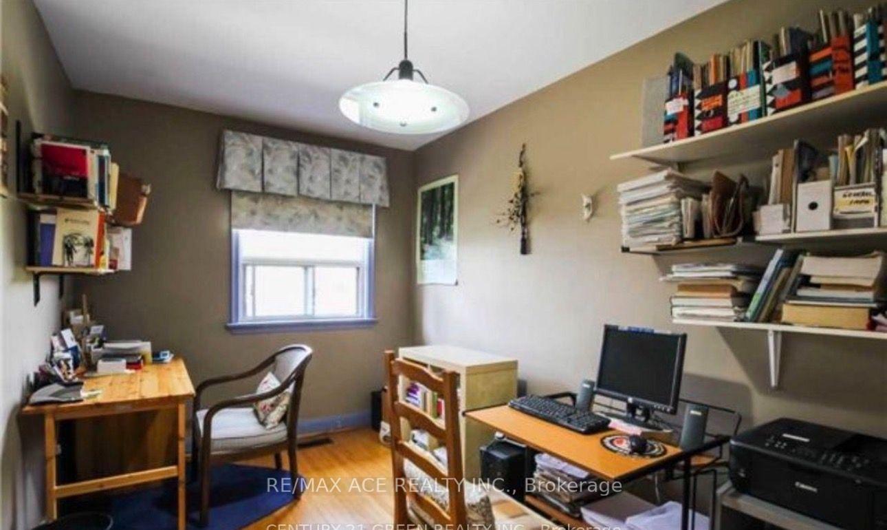 Photo 10 of 18 Roseglor Crescent, Scarborough, Bendale — HOMEH