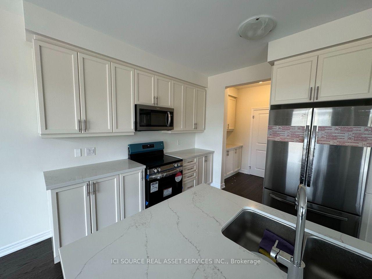 Photo 23 of 10 Guernsey Drive, Kitchener, Trussler — HOMEH