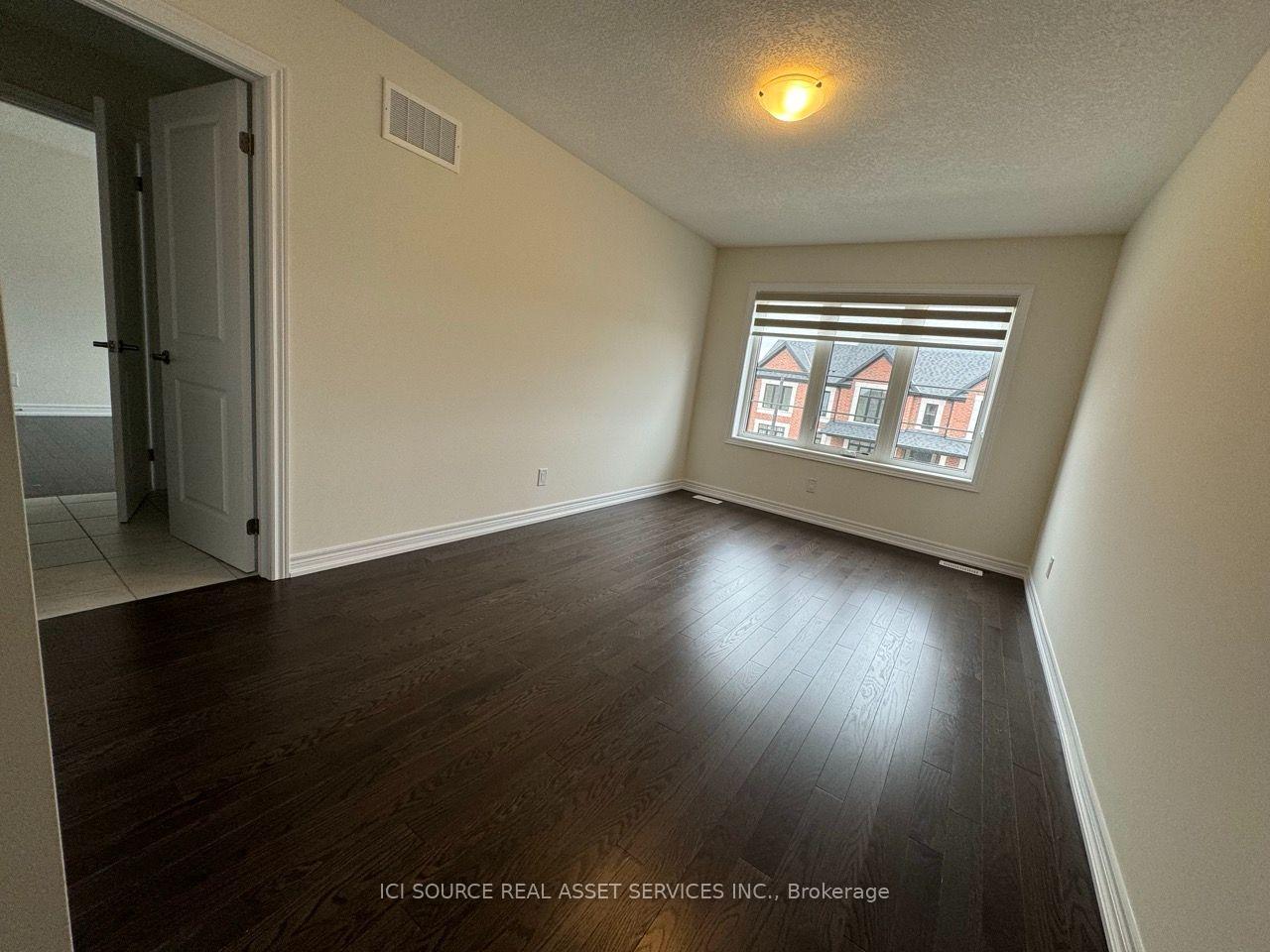Photo 35 of 10 Guernsey Drive, Kitchener, Trussler — HOMEH