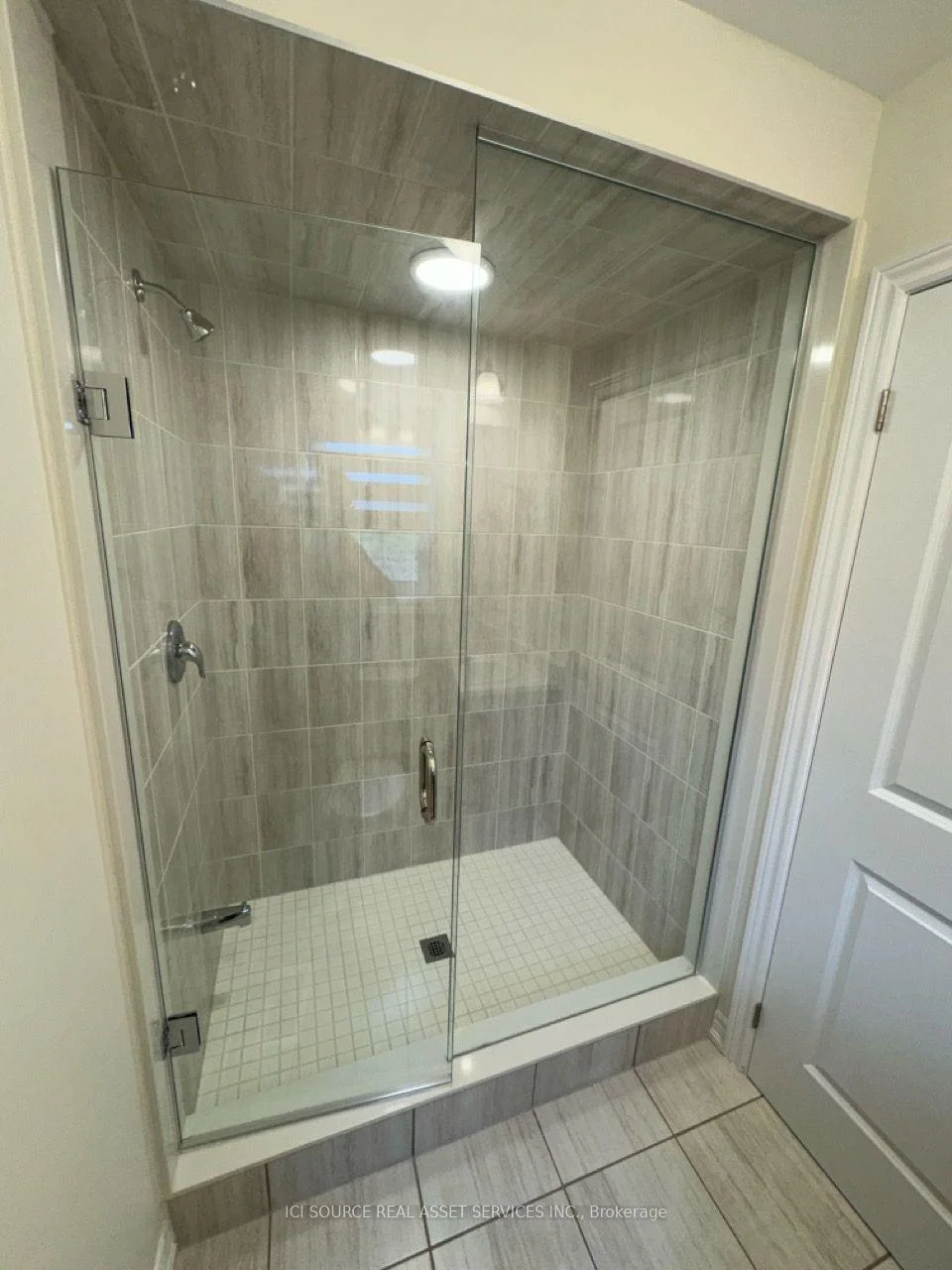 Photo 44 of 10 Guernsey Drive, Kitchener, Trussler — HOMEH