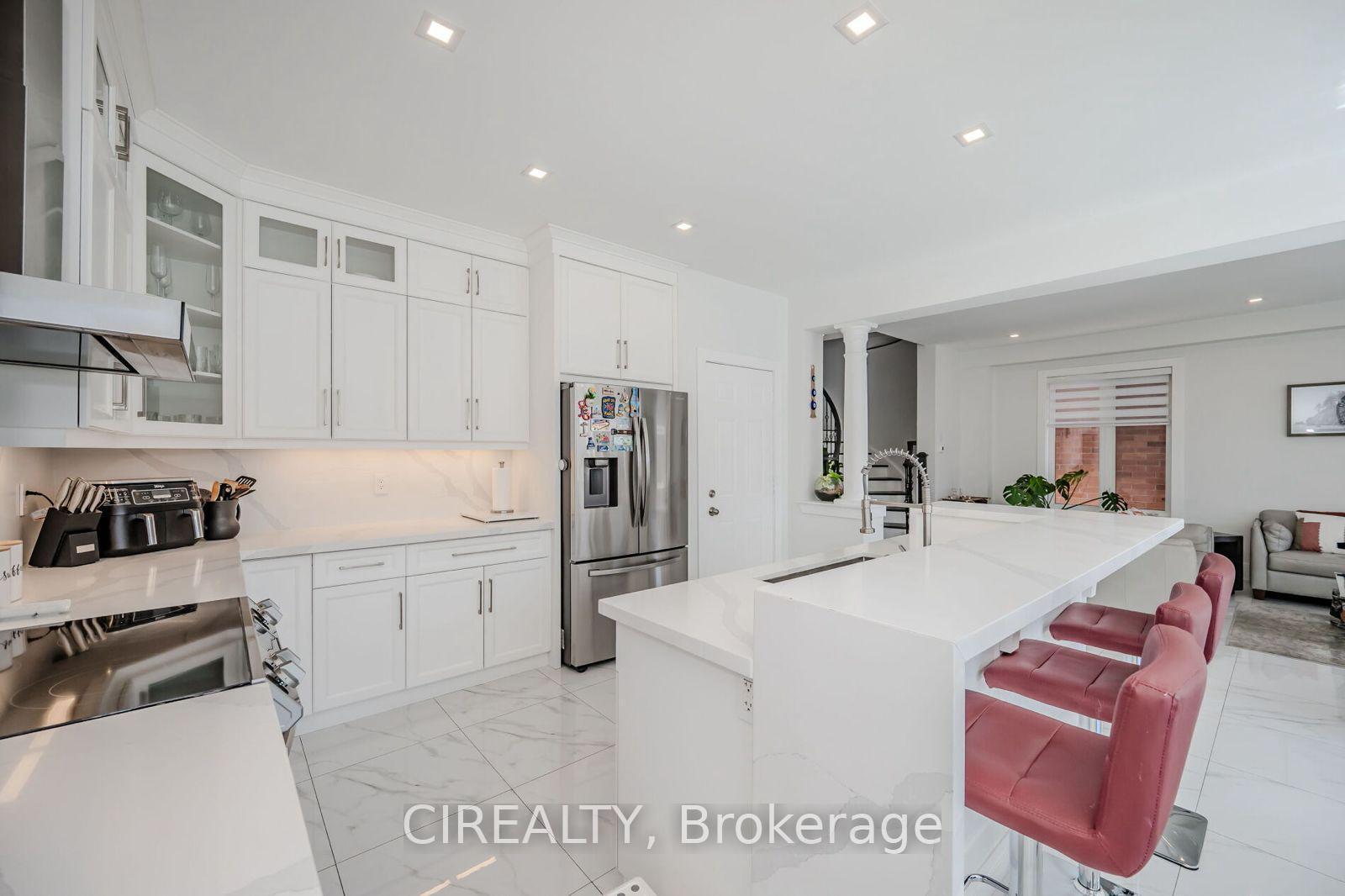 Photo 8 of 4712 Doug Wright Drive, Burlington, Alton — HOMEH